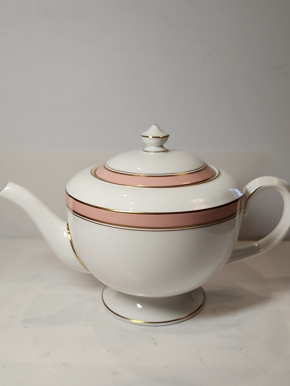 Royal Worcester Rose Pink Howard Teapotl with Gold Rim
